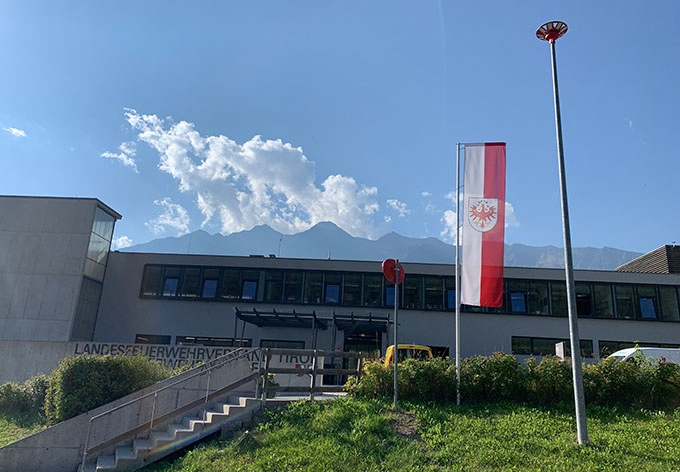 Großflächenbeleuchtung N8LED im Einsatz bei der Landes-Feuerwehrschule Telfs Beitragsbild